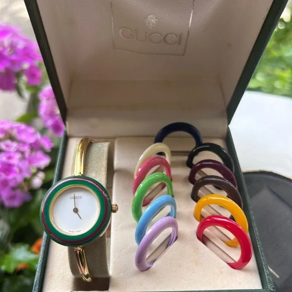 GUCCI So popular vintage RARE bracelet watch 💕💜💕 - Picture 5 of 5